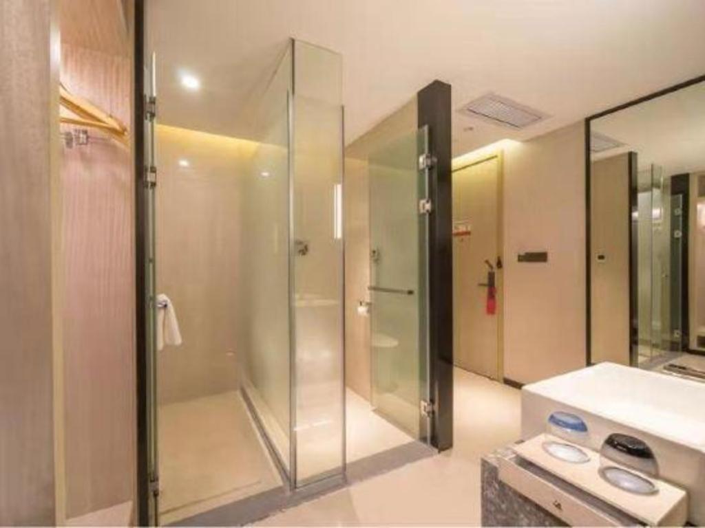 Echarm Hotel Yangjiang Baili Plaza Zewnętrze zdjęcie