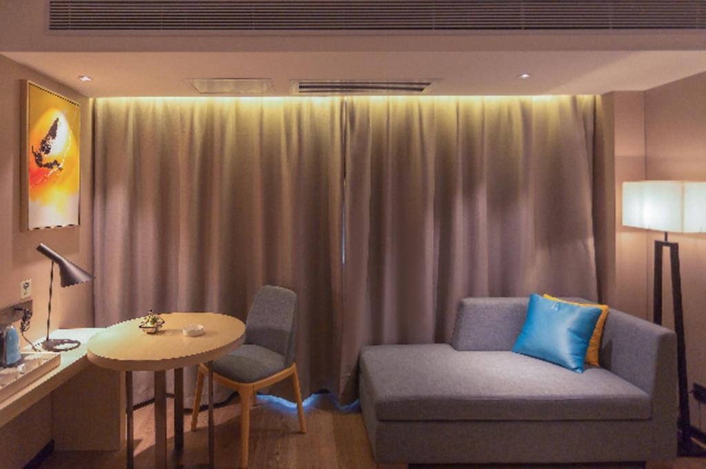 Echarm Hotel Yangjiang Baili Plaza Zewnętrze zdjęcie