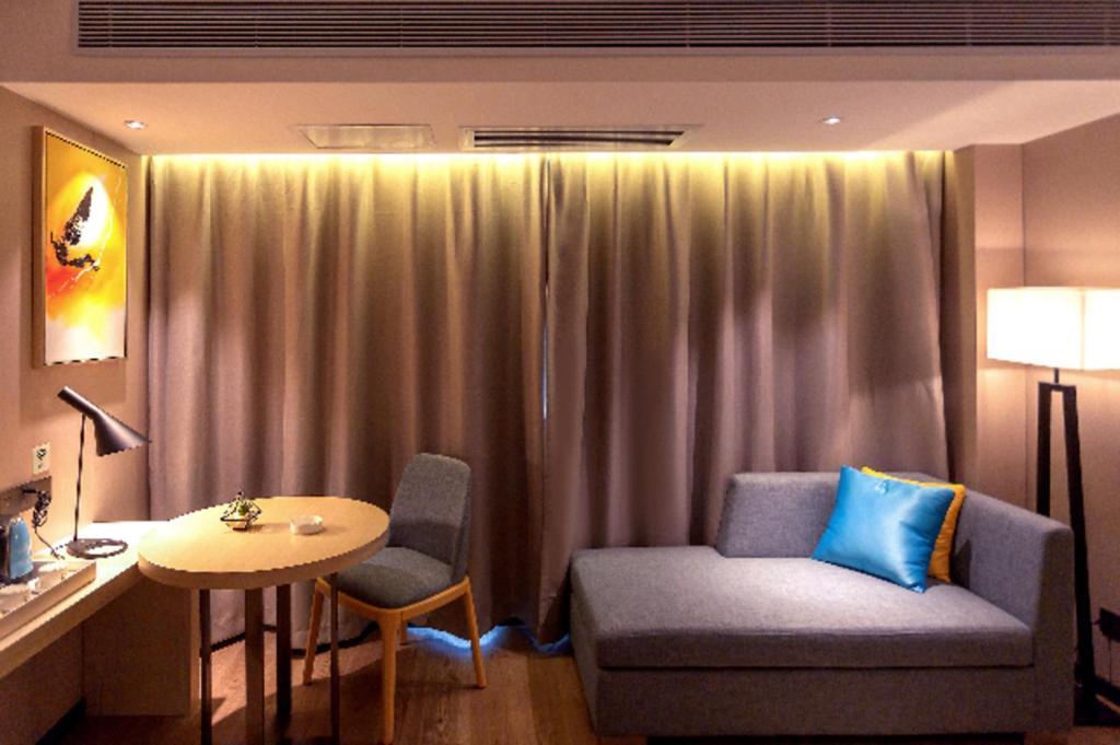 Echarm Hotel Yangjiang Baili Plaza Zewnętrze zdjęcie